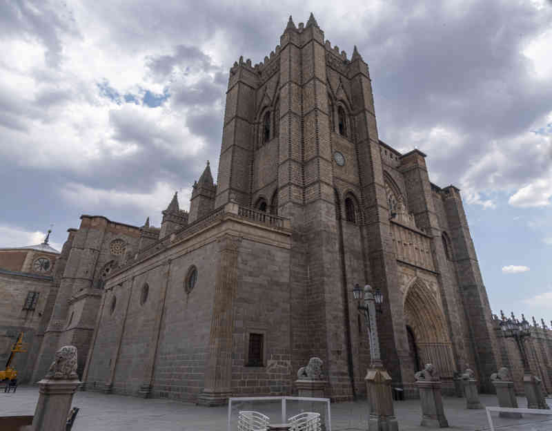 Ávila 019 - catedral de El Salvador.jpg
